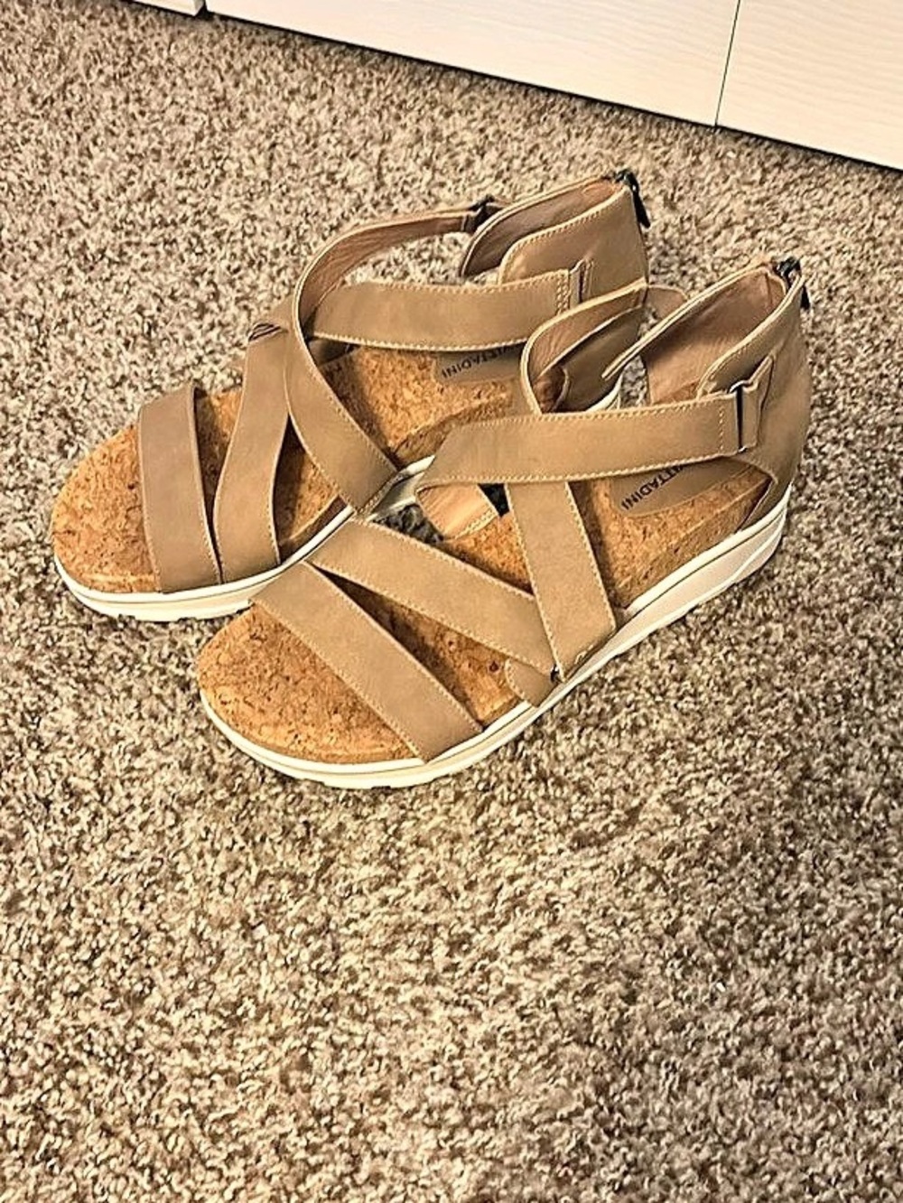 Adrienne Vittadini Claud Wedge Sandals Brown & White US 9M